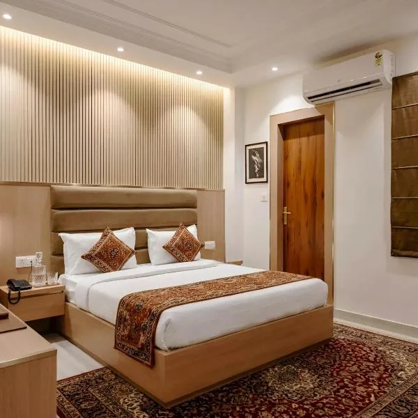 Hotel The Palm Bless A Luxury Hotel, hotel en Haridwar