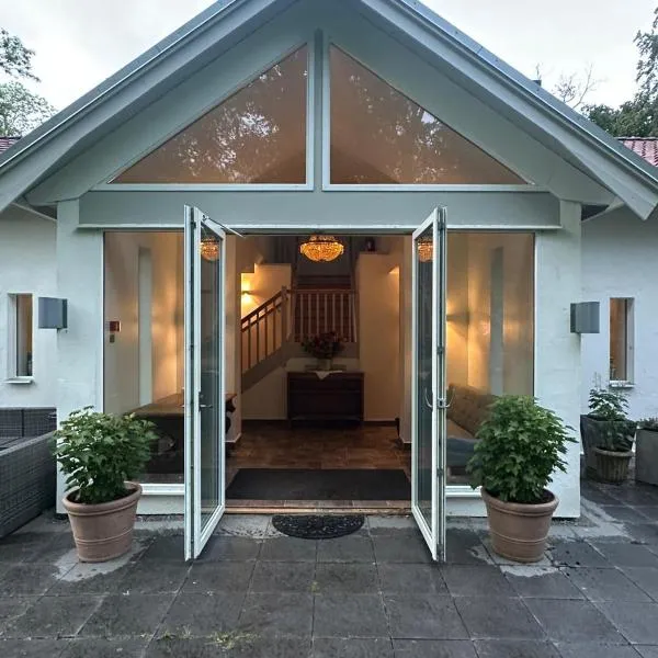 Kronovall Park Residence, hotel v mestu Skåne-Tranås