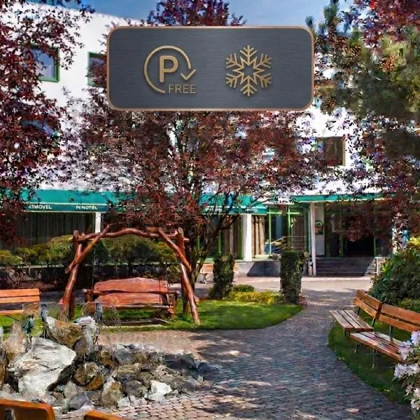 Hotel Partner, hotel em Varsóvia