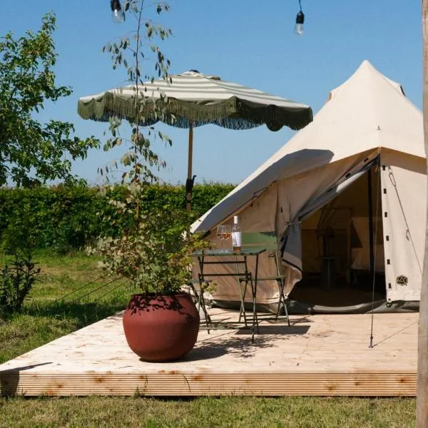 Hoeve de Binnenplaets - Comfort glamping tent: Schimmert şehrinde bir otel
