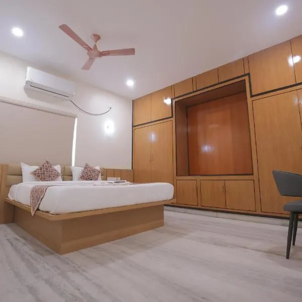 The Itihas Business Hotel Hitech City, хотел в Хидерабад