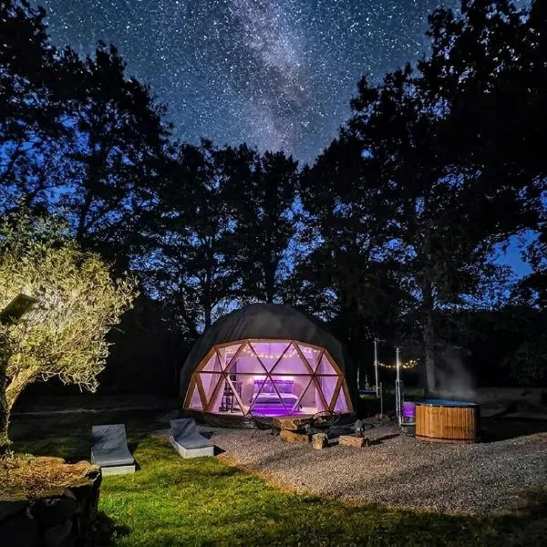 Dôme Bao SPA luxe climatisé, hotel u gradu Lesterps