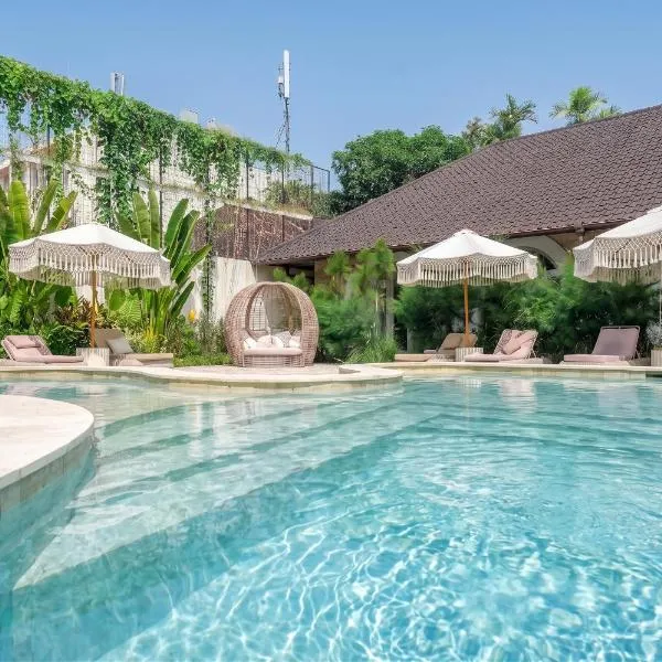 Maison Boheme Modern Apartment & Villa with Pool in Sanur, hotel u gradu 'Sanur'