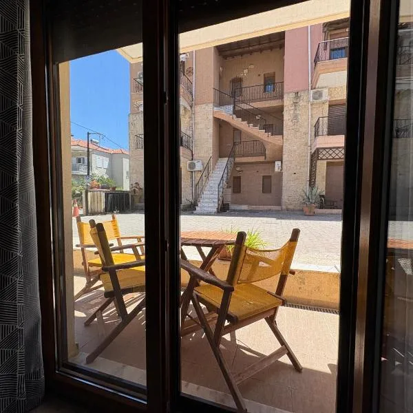 Afytos Family Apartment, hotel em Afitos