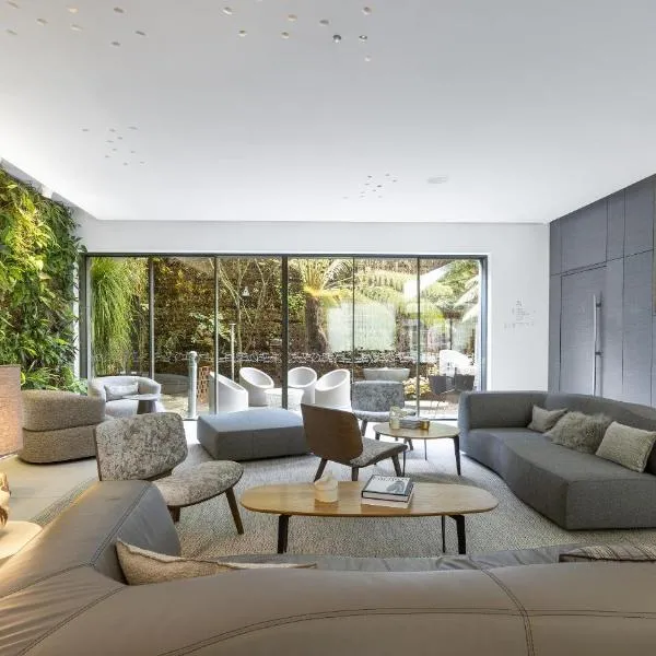 BW Premier Collection Le Saint Antoine Hotel et Spa, hotel din Rennes