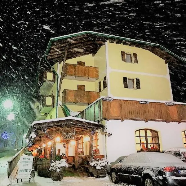 Hotel Tosa, готель у Мадонна-ді-Кампільо