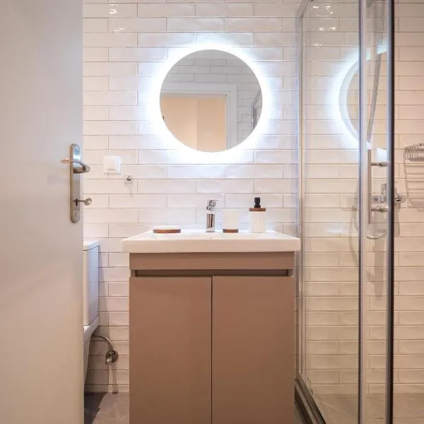 Perla Port Suites، فندق في خيوس