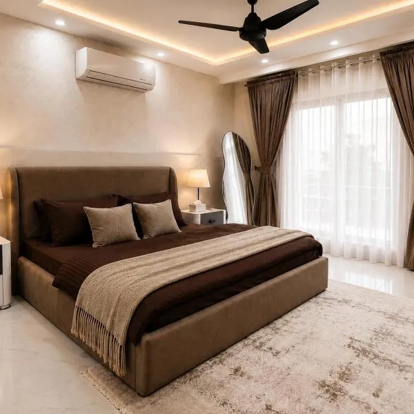Canal Facing Luxury Suite Bahria Town Lahore,位于拉合尔的酒店