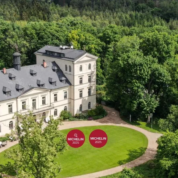 Chateau Mcely, hotel v destinaci Mcely