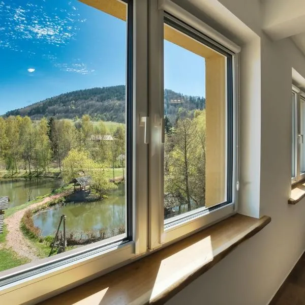 Złota Woda, hotel din Łomnica
