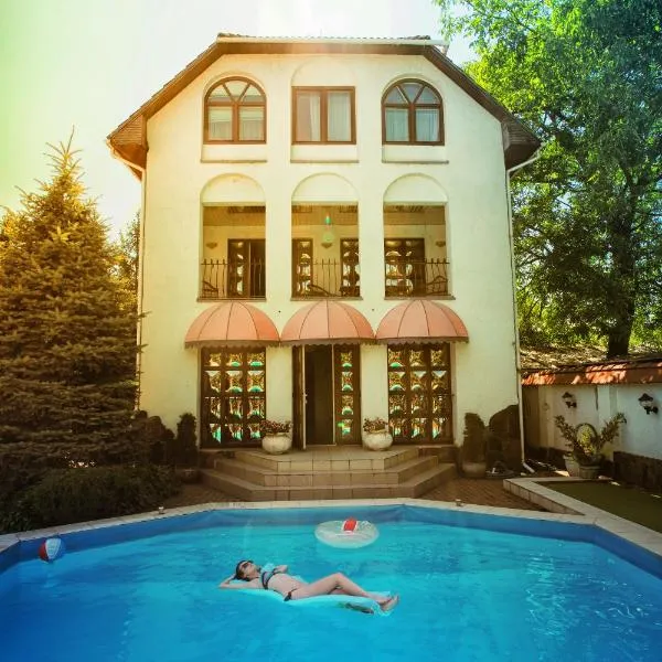 Eduard Hotel, hotel in Uzhhorod