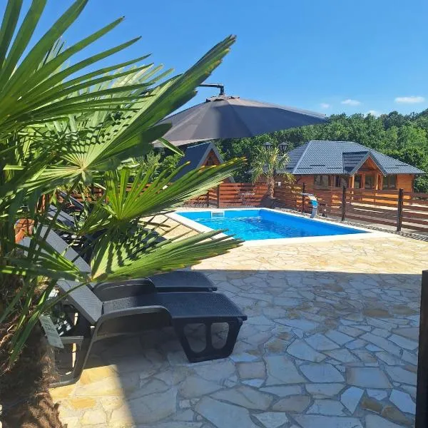 Bungalow&Spa GIGIC II - Swimmingpool, hôtel à Lugonjići