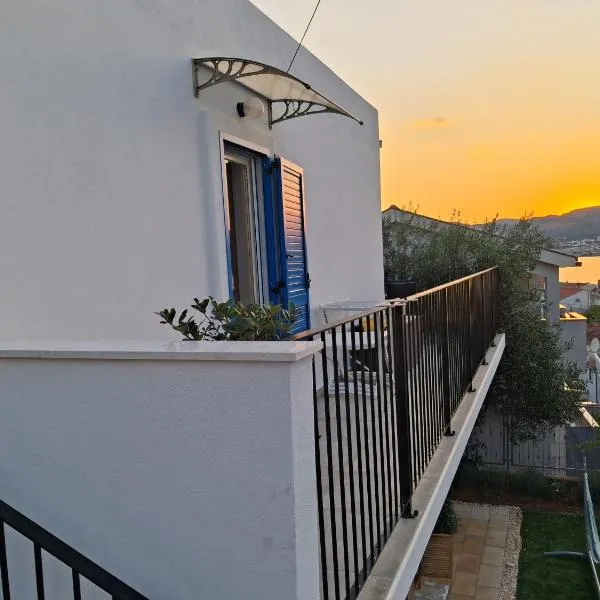Apartment Tina, hotel i Trogir