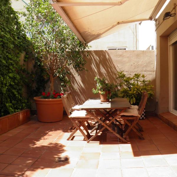 Suitur Courtyard Apartment