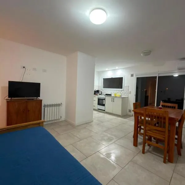 Departamento un dormitorio Moderno, ξενοδοχείο σε Tres Arroyos