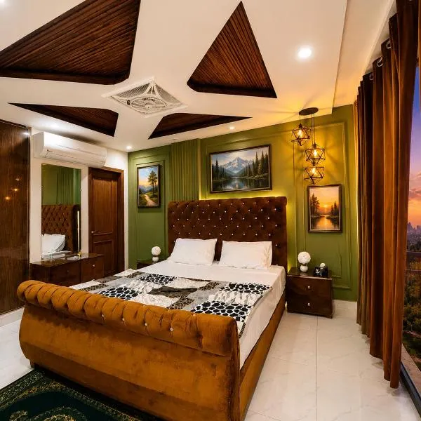 Luxury AC one bed apartment Bahria Town Lahore, hotell i Lahore