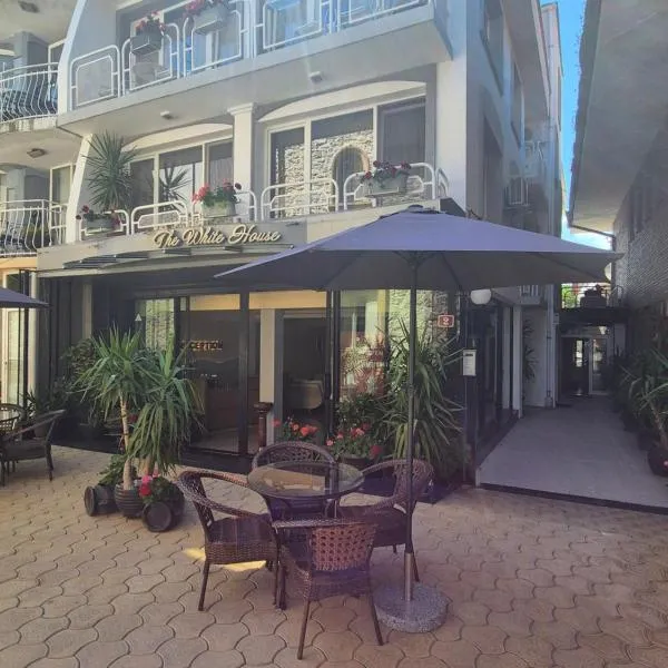 The White House Guest House – hotel w Nesebarze