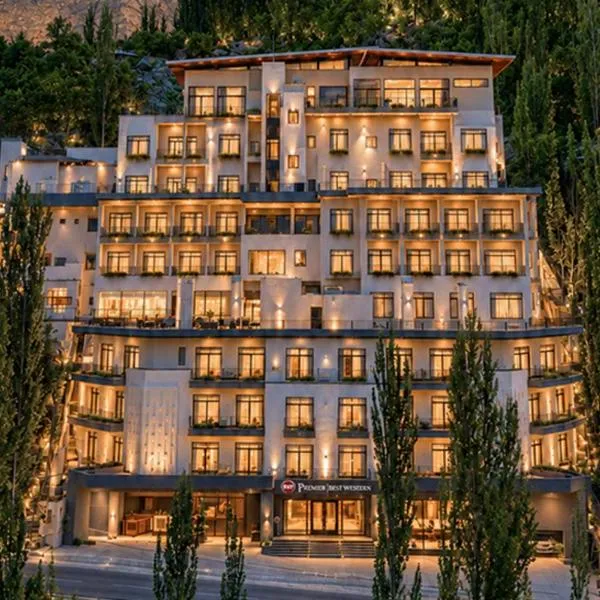 Best Western Premier Hotel Karim Abad Hunza, хотел в Хунза