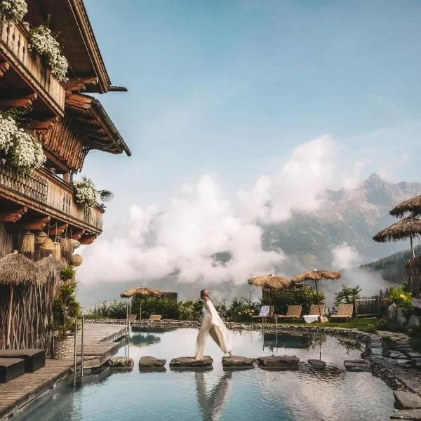 Jufenalm BOHO & Wellnesshotel, hotel en Maria Alm am Steinernen Meer