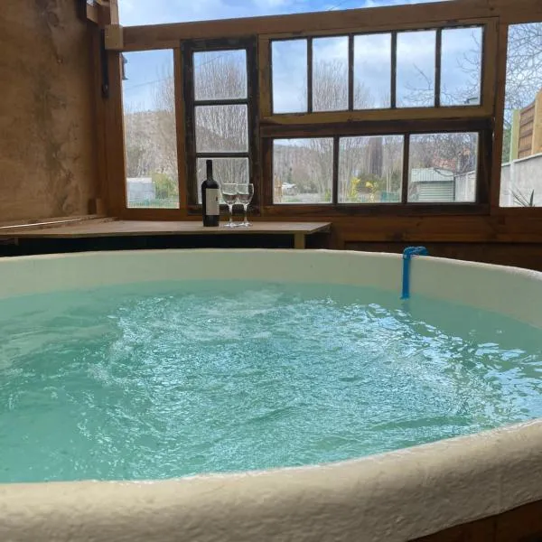 Coinco में, होटल Cabaña con quincho, tinaja y piscina