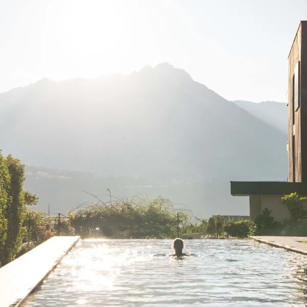 Garni-Hotel Der Forsterhof, hotel em Lagundo