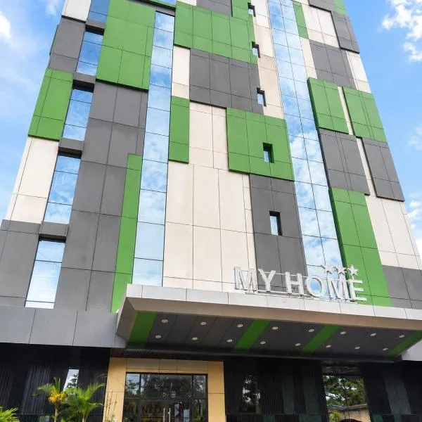 My Home Hotel Pontianak, hotel in Pontianak