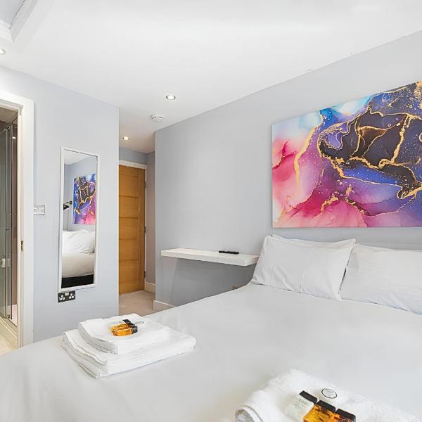 Blue Door Stay - 5 Bedroom Apartment in London, UK, London