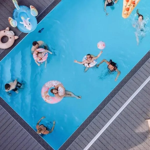 Atpūtas komplekss "Seaside Apartments Roja", hotell i Roja