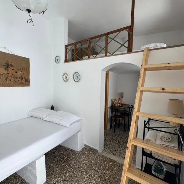 Nostalgia Traditional Home – hotel w mieście Skiros