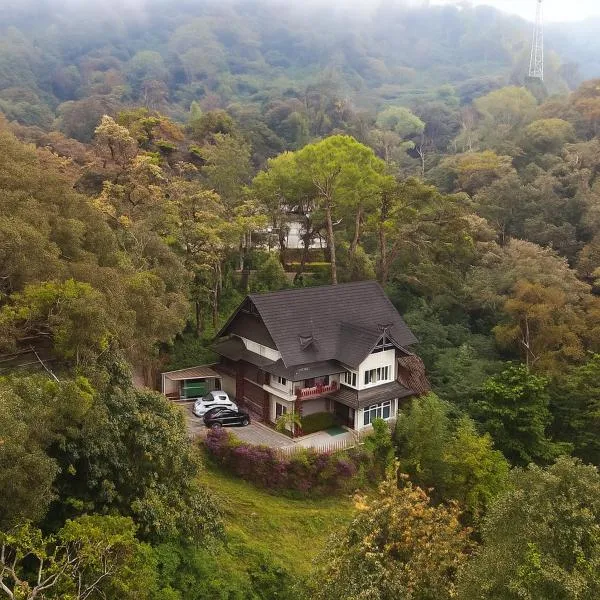 The Raarees Mist Resort, Munnar - Nested in Nature's Lap, hotel di Munnar