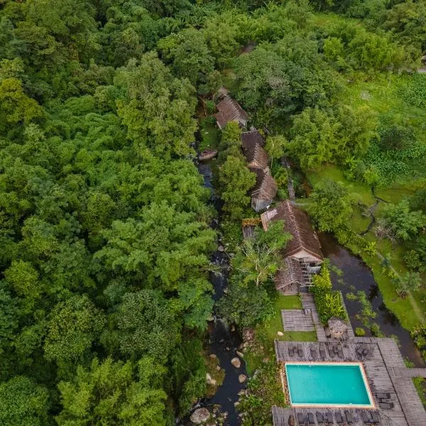 Namkat Yorla Pa Resort, hotel em Ban Kat