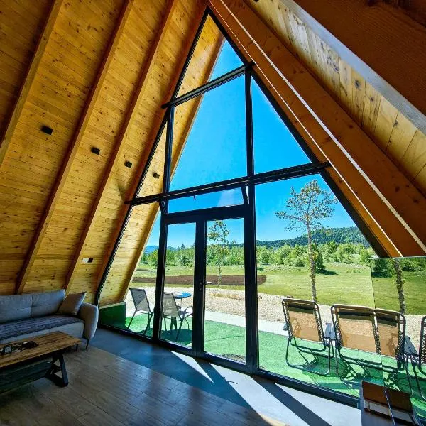 Wolf Ridge Mountain Cabin Montenegro, hotel Plužinében