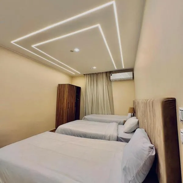 Pyramids hotel& free pick-up, hotell i Kairo