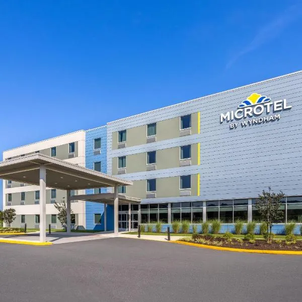 Microtel Inn & Suites by Wyndham Rehoboth Beach, хотел в Рехобът Бийч