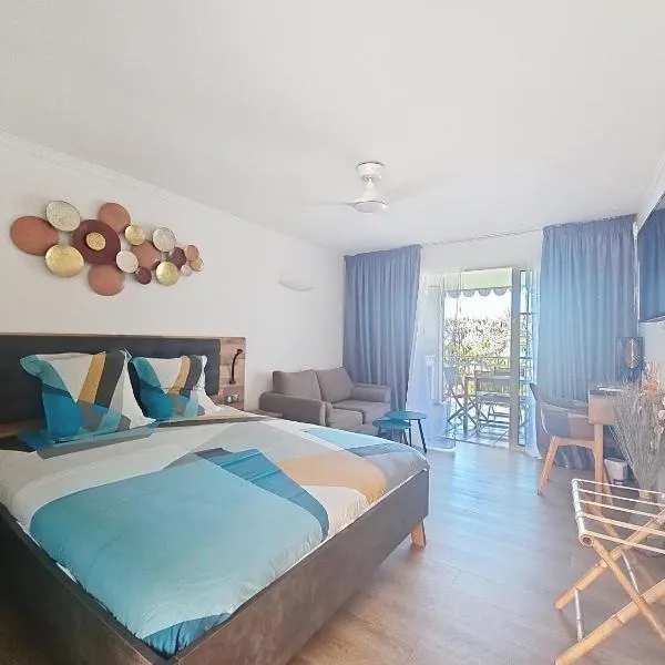 Studio Ti kaz Zanmis village vacances piscine et plage, hotel v destinaci Sainte-Anne