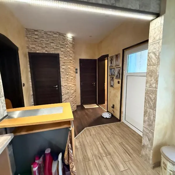 Етаж от къща в Разград, hotel Razgradban