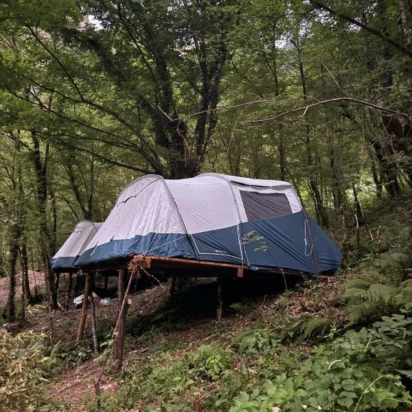 Gio Camping Shala River, hotel en Mollʼ e Shoshit