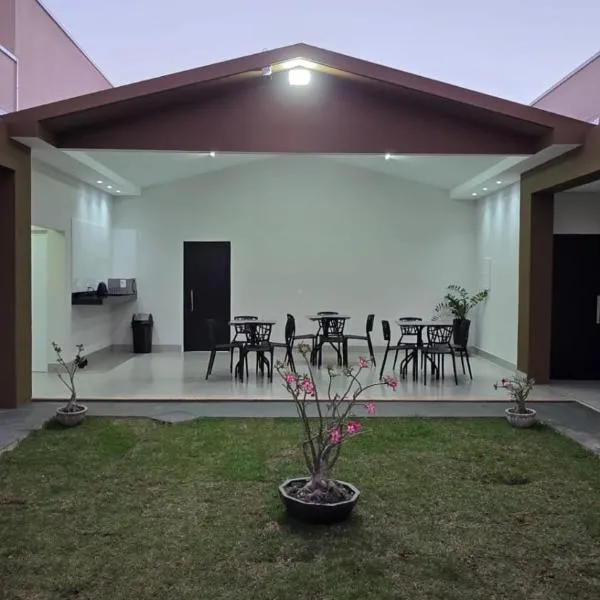 Pousada Vila dos Anjos، فندق في شابادا دوس غيماريش