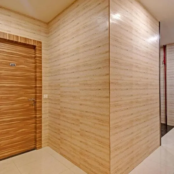 Super Townhouse Hotel All In One Near City Centre Salt Lake, hotel u gradu Kolkata