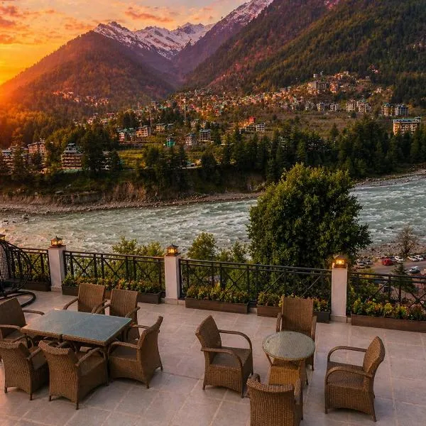 Hotel Hollywood Manali - Scenic River & Mountain View With Premium Rooms Near Mall Road、マナリのホテル