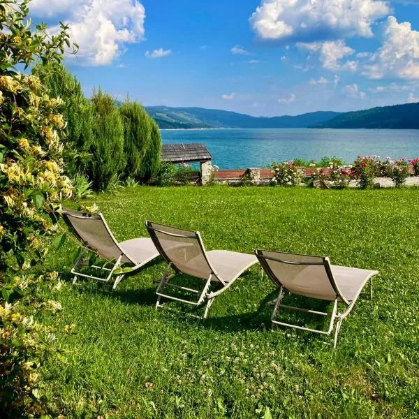 Cabana Panoramic Bicaz, hôtel à Hangul