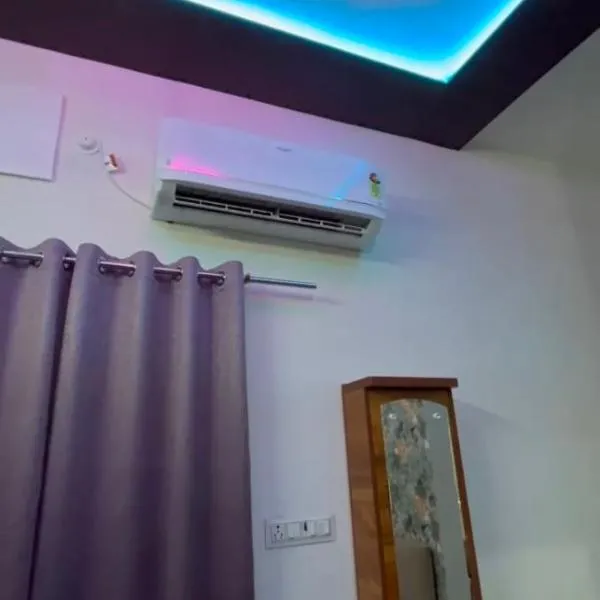 Hotel Vanilla inn, hotel em Bilaspur