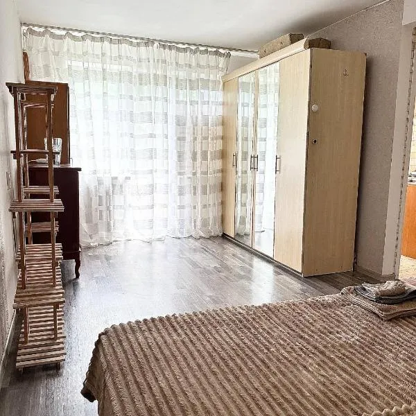 Уютная однокомнатная квартира возле парка Горького на Черёмушках, hotel a Odessa