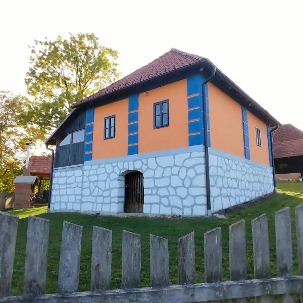 Domaćinstvo Nikolić-Milicevo Selo, hôtel à Požega