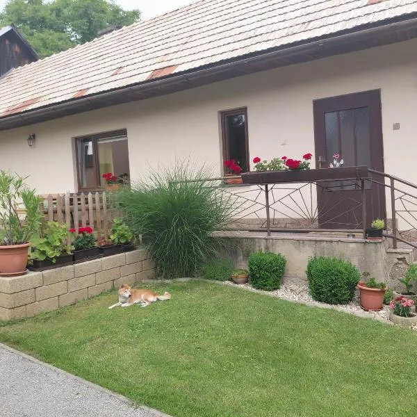 Dom nedaleko Slovenskeho raja - Iliasovce, hótel í Iliašovce
