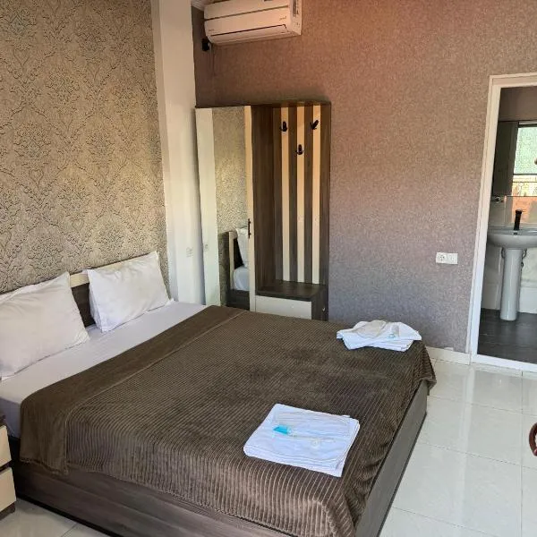 Lux hotel, hotell i Tbilisi City