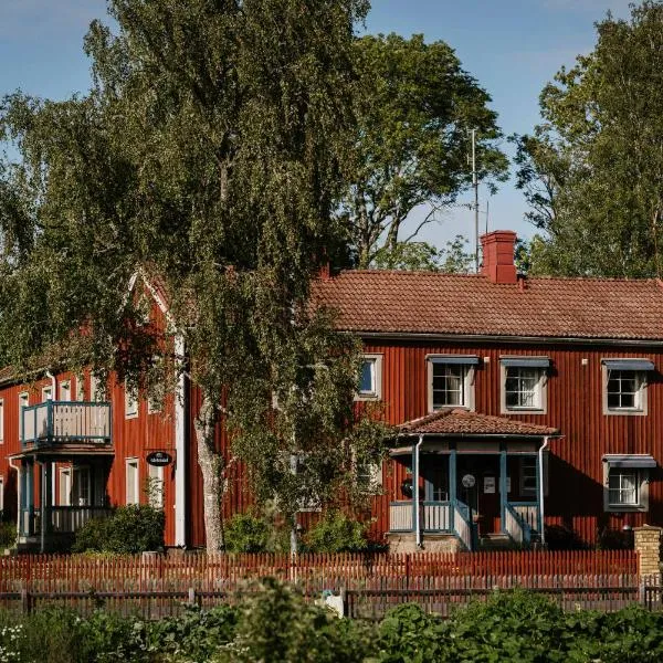 Ödevata Gårdshotell, hotel in Emmaboda