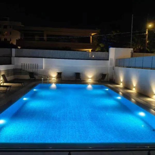 Voula Pool & Sea View & Beach home B1, hotel in Athene