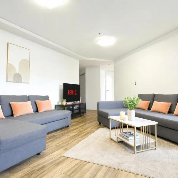 Ultimo NSW - 3 Bedroom Apartment with 1 Parking - NetFlix, hotel in Sydney