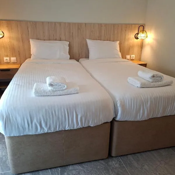 Enza Suites, hotel in Shumen